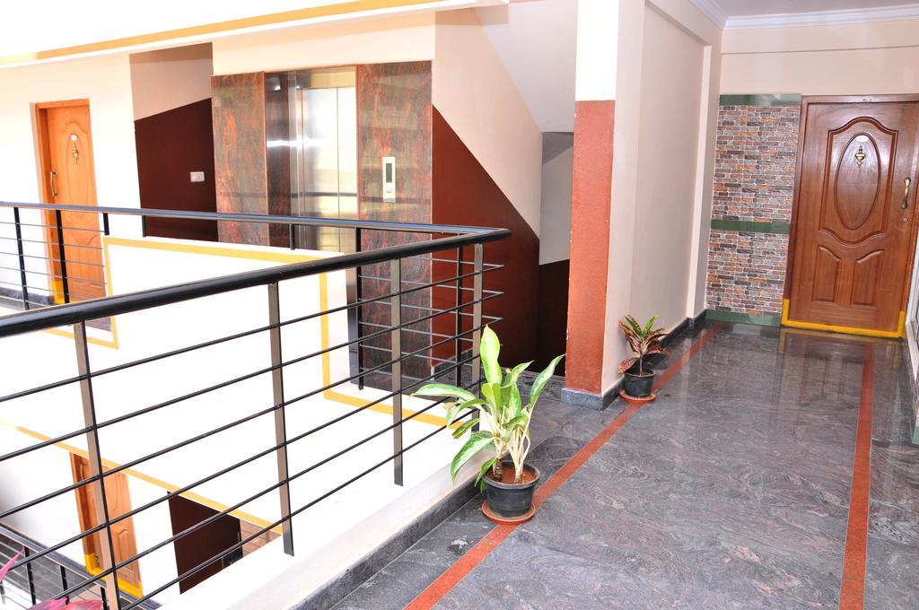 Bed and Breakfast Sr Comfort Yelahanka Экстерьер фото