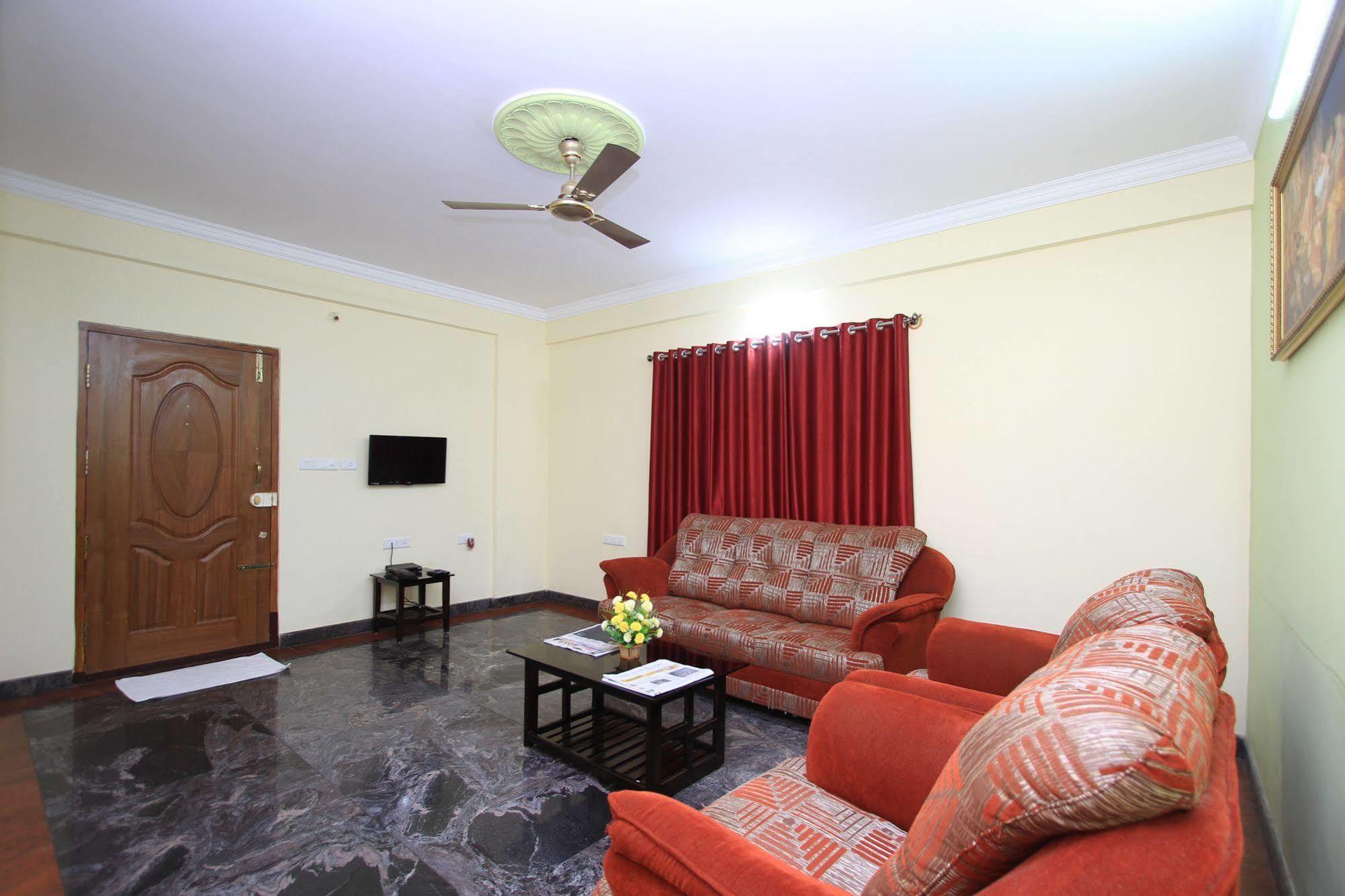 Bed and Breakfast Sr Comfort Yelahanka Экстерьер фото