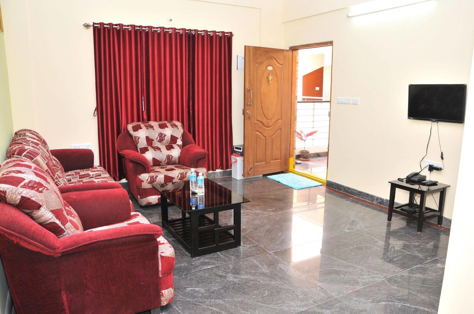 Bed and Breakfast Sr Comfort Yelahanka Экстерьер фото