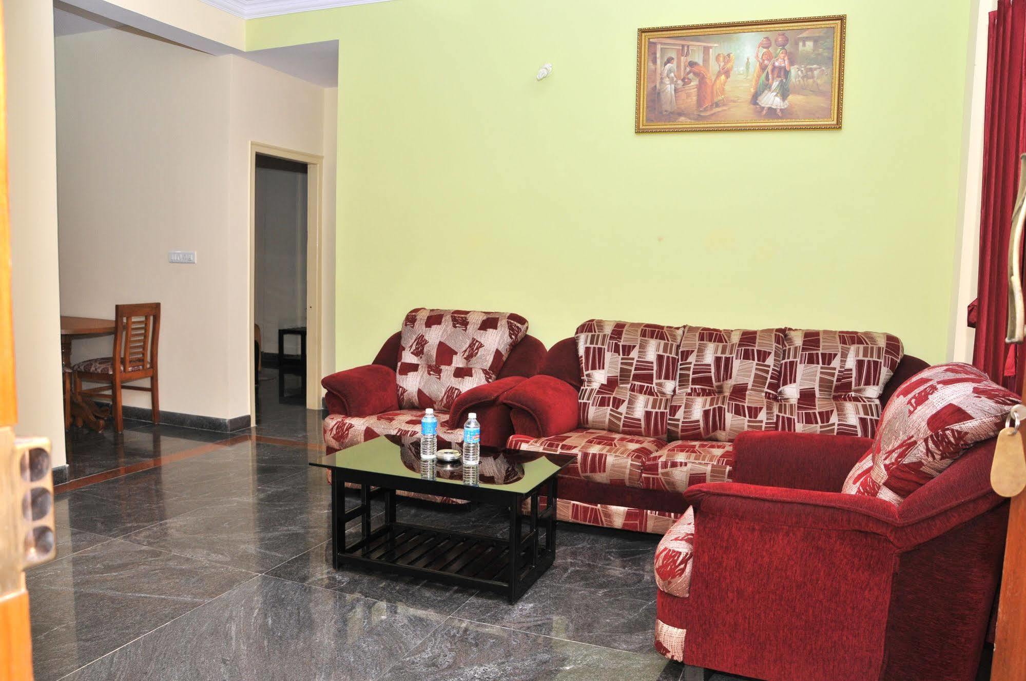 Bed and Breakfast Sr Comfort Yelahanka Экстерьер фото