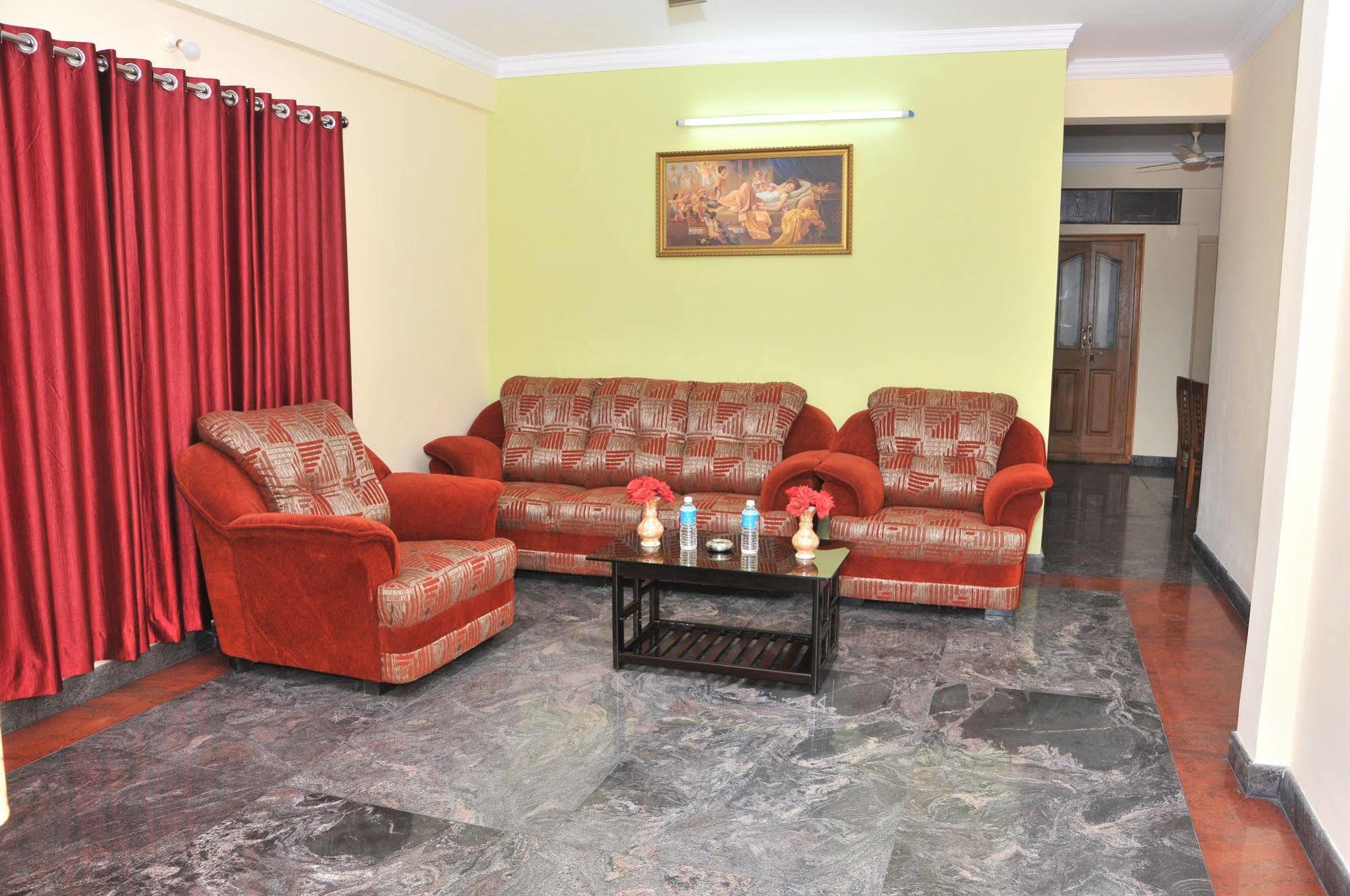 Bed and Breakfast Sr Comfort Yelahanka Экстерьер фото