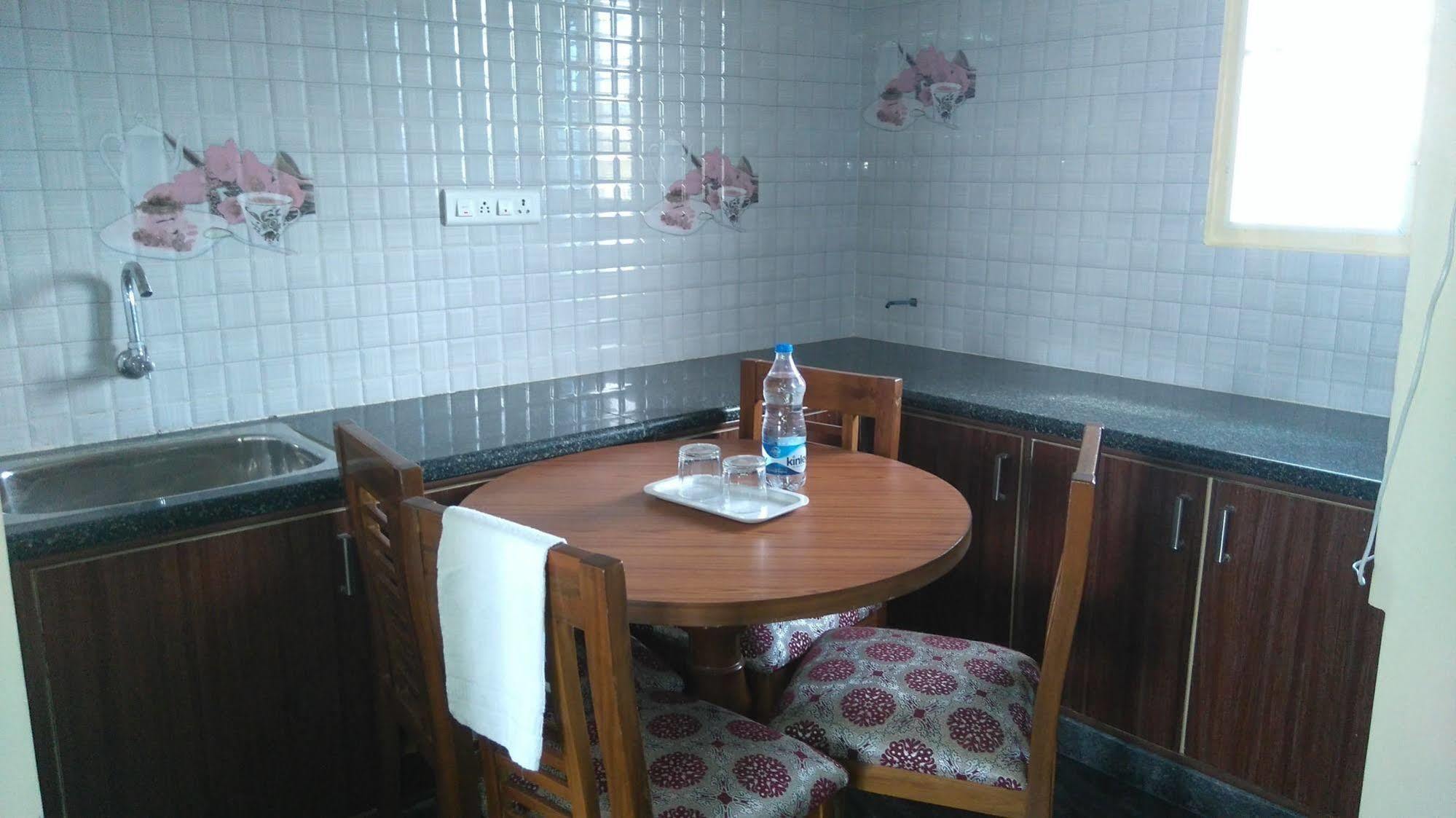 Bed and Breakfast Sr Comfort Yelahanka Экстерьер фото